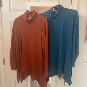 2 like new long sleeve tops